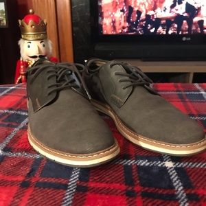 Sonoma mens taupe/gray canvas oxfords. Size 12 medium.